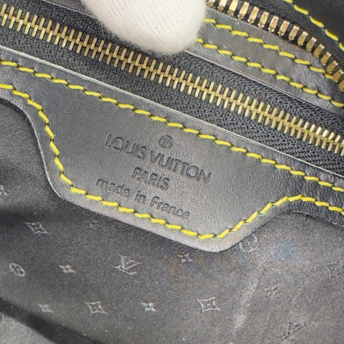 Louis Vuitton L'Epanoui PM Suhali Leather Black
