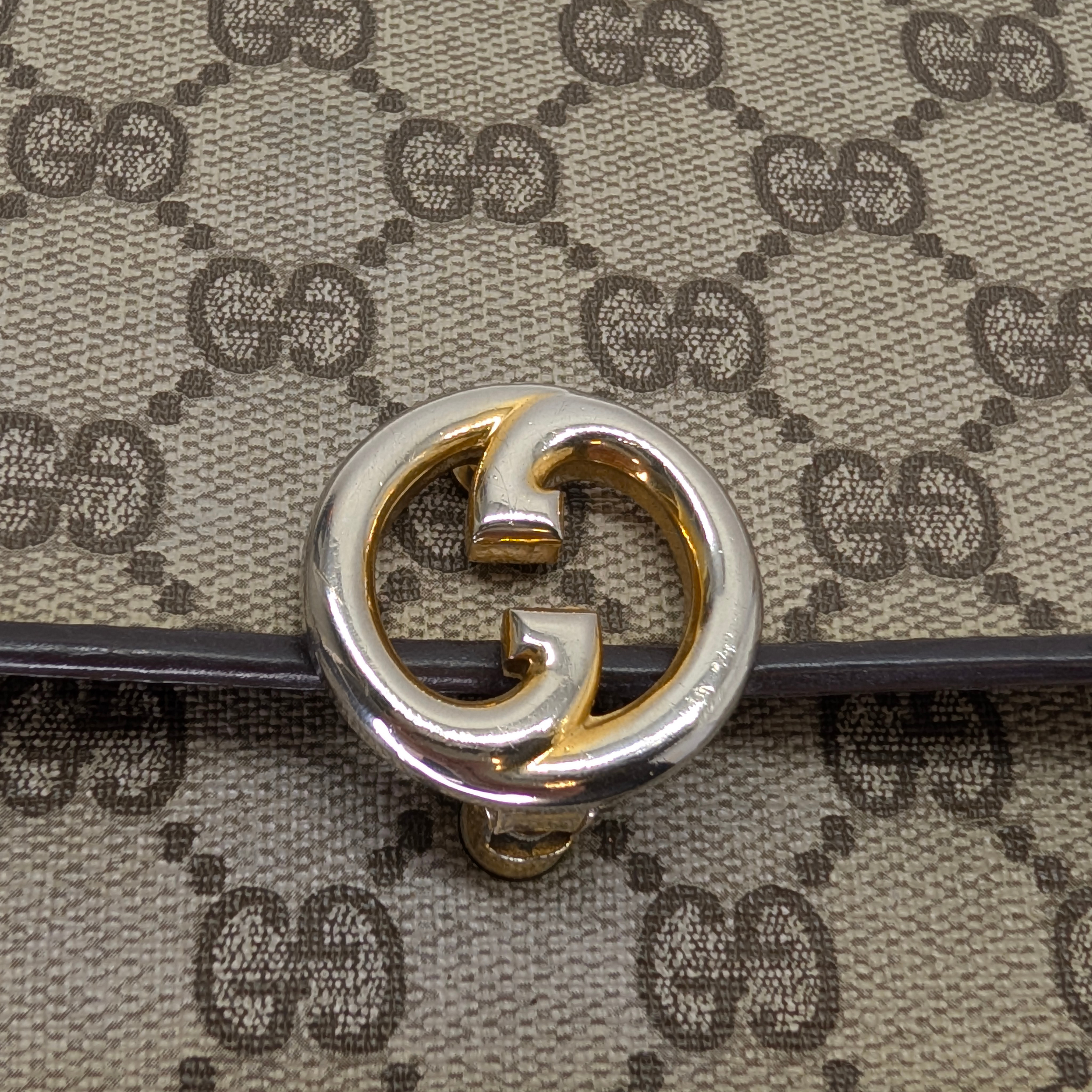 Gucci GG Supreme Vintage Interlocking Shoulder bag