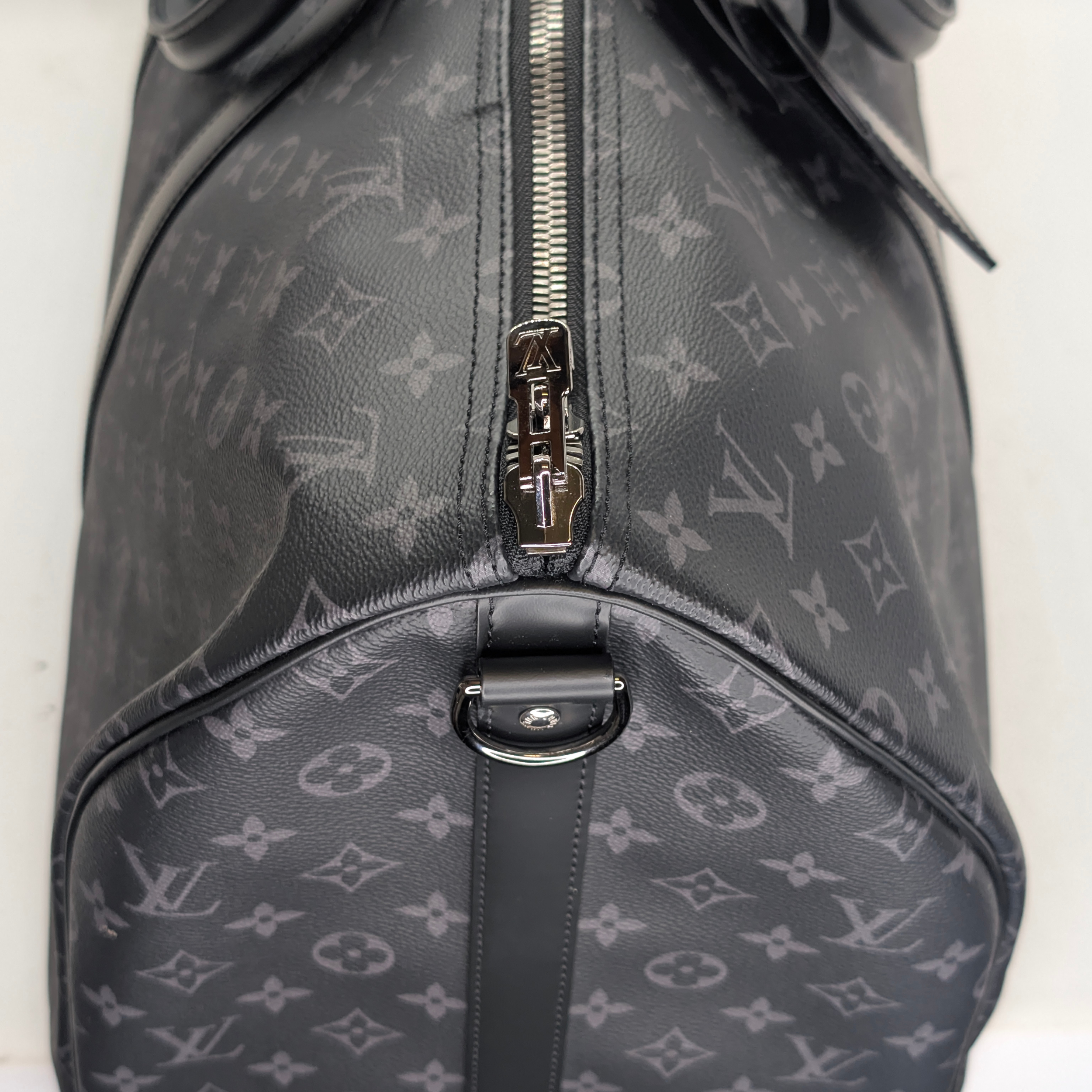 Louis Vuitton Keepall Bandoulière 55 Monogram Eclipse فحمي أسود