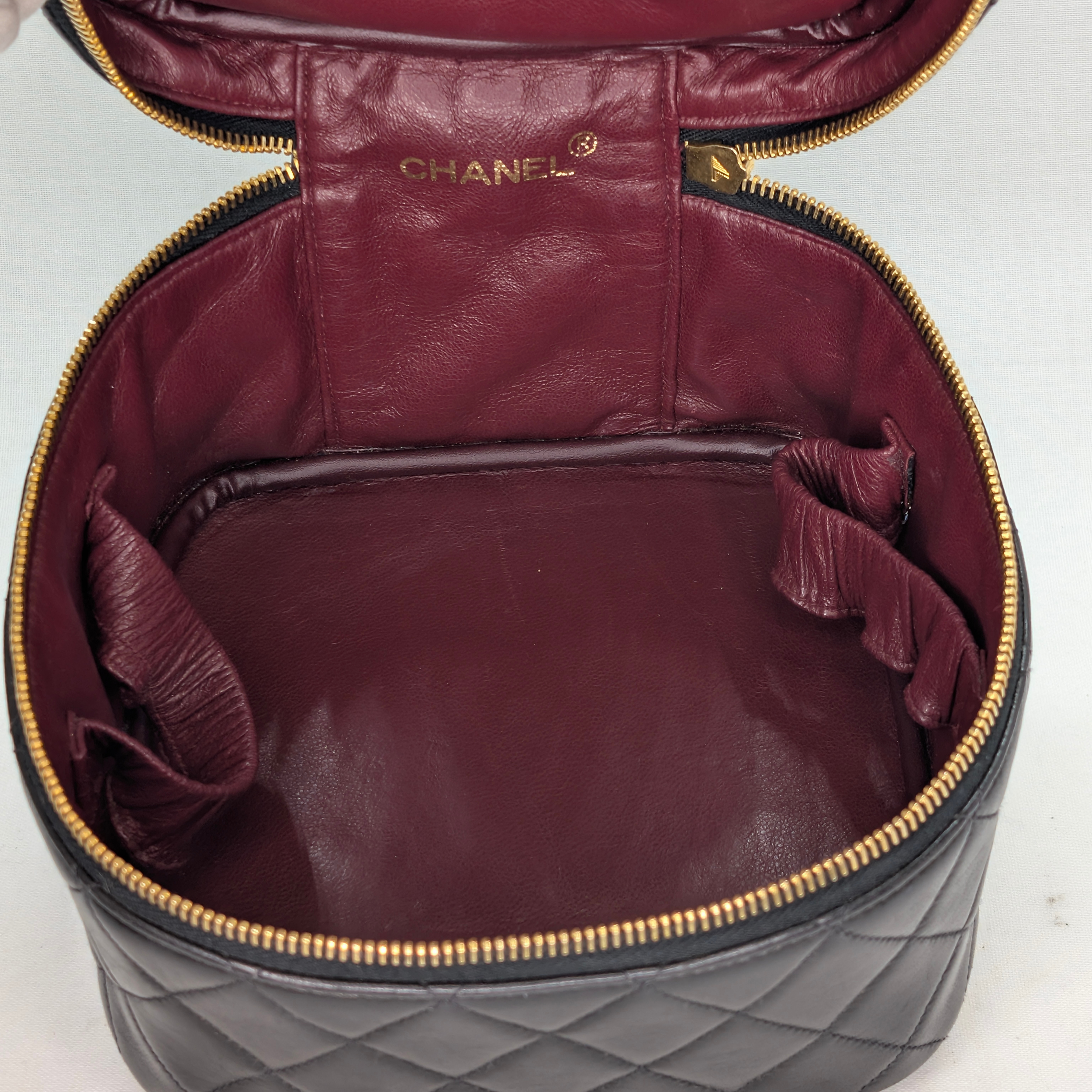 Chanel Vintage Cosmetic Makeup Vanity Case Lambskin Black