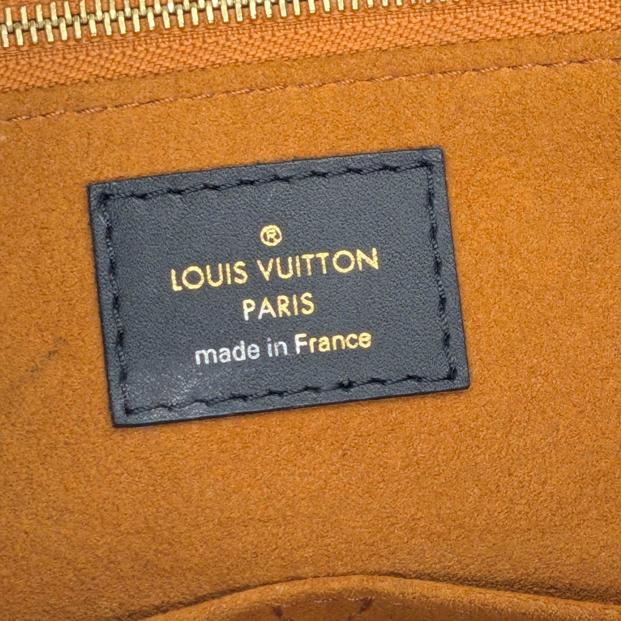 Louis Vuitton Onthego MM جلد أمبرينت أسود