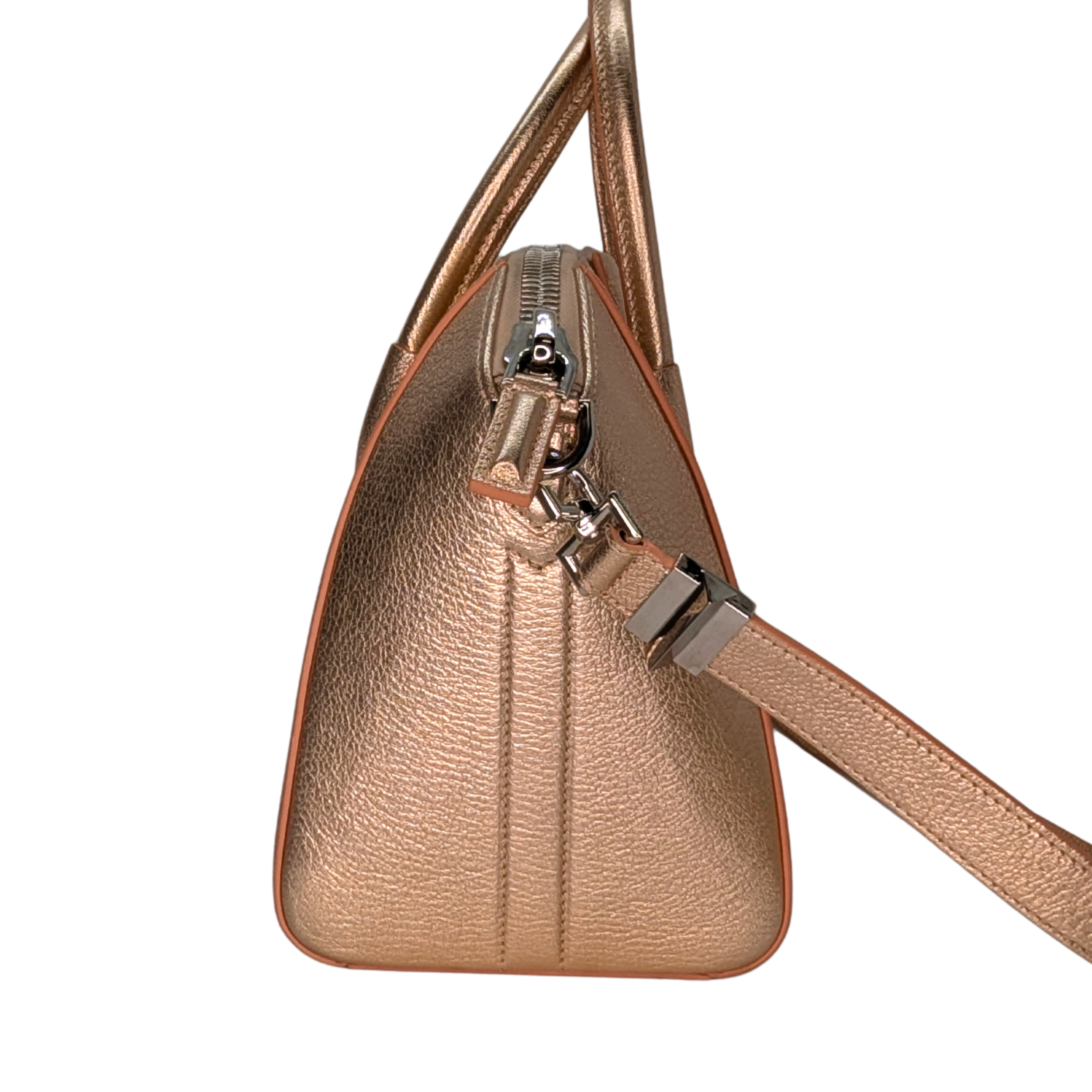 حقيبة Givenchy Antigona الصغيرة من جلد الماعز السكري باللون الوردي الميتاليك