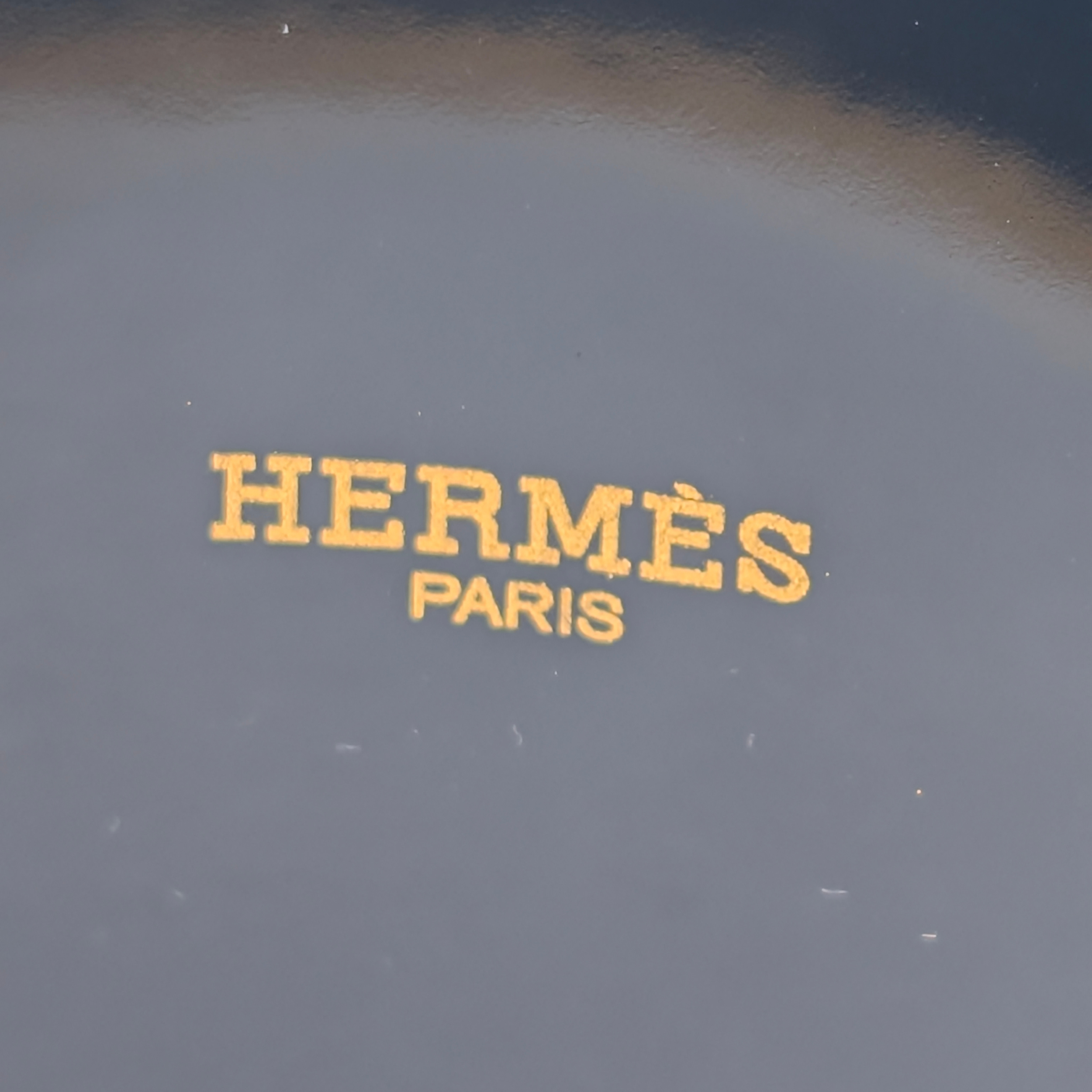 سوار هيرميس البرازيلي العريض للغاية المطلي بالمينا