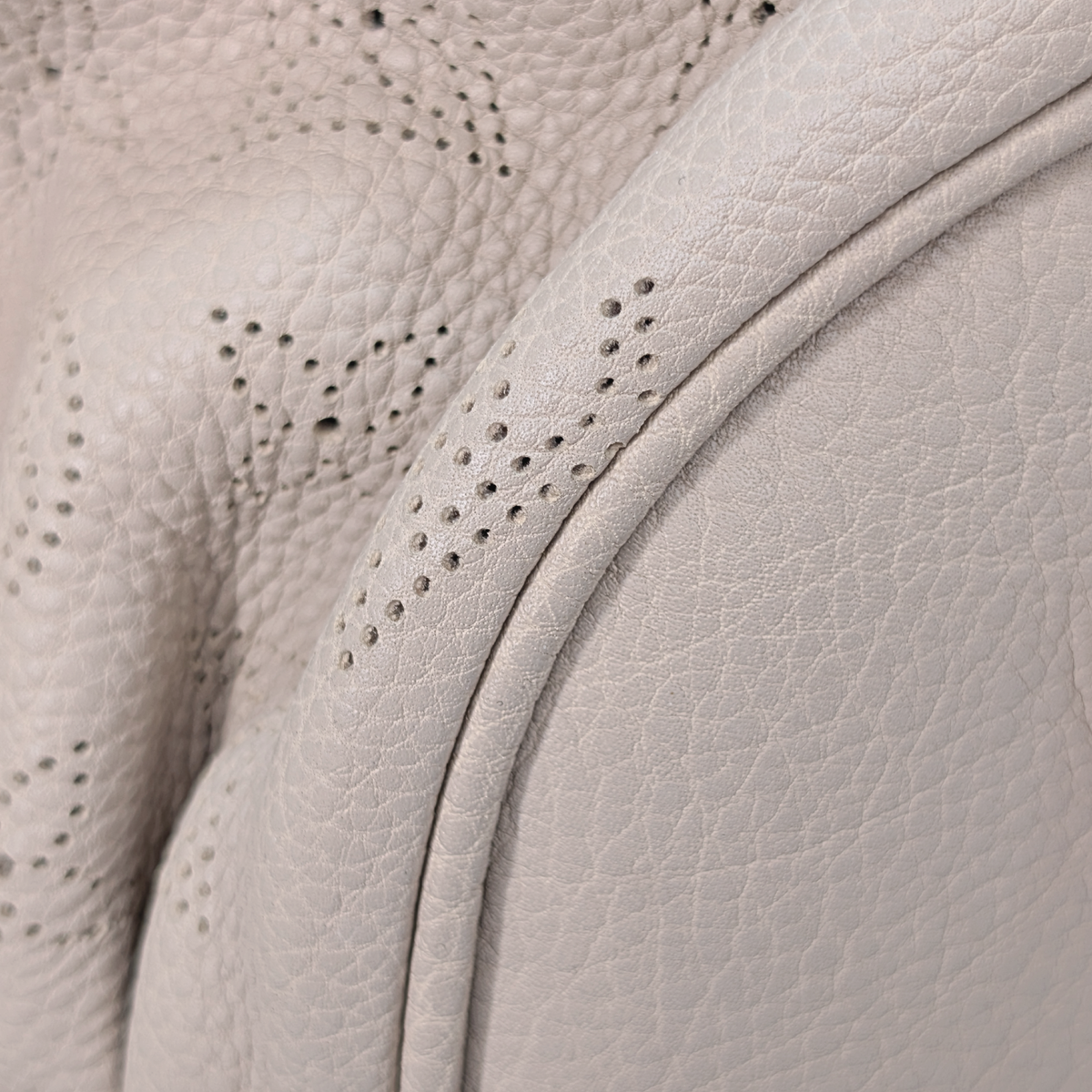 Louis Vuitton Mahina Beige L Hobo Bag Beige