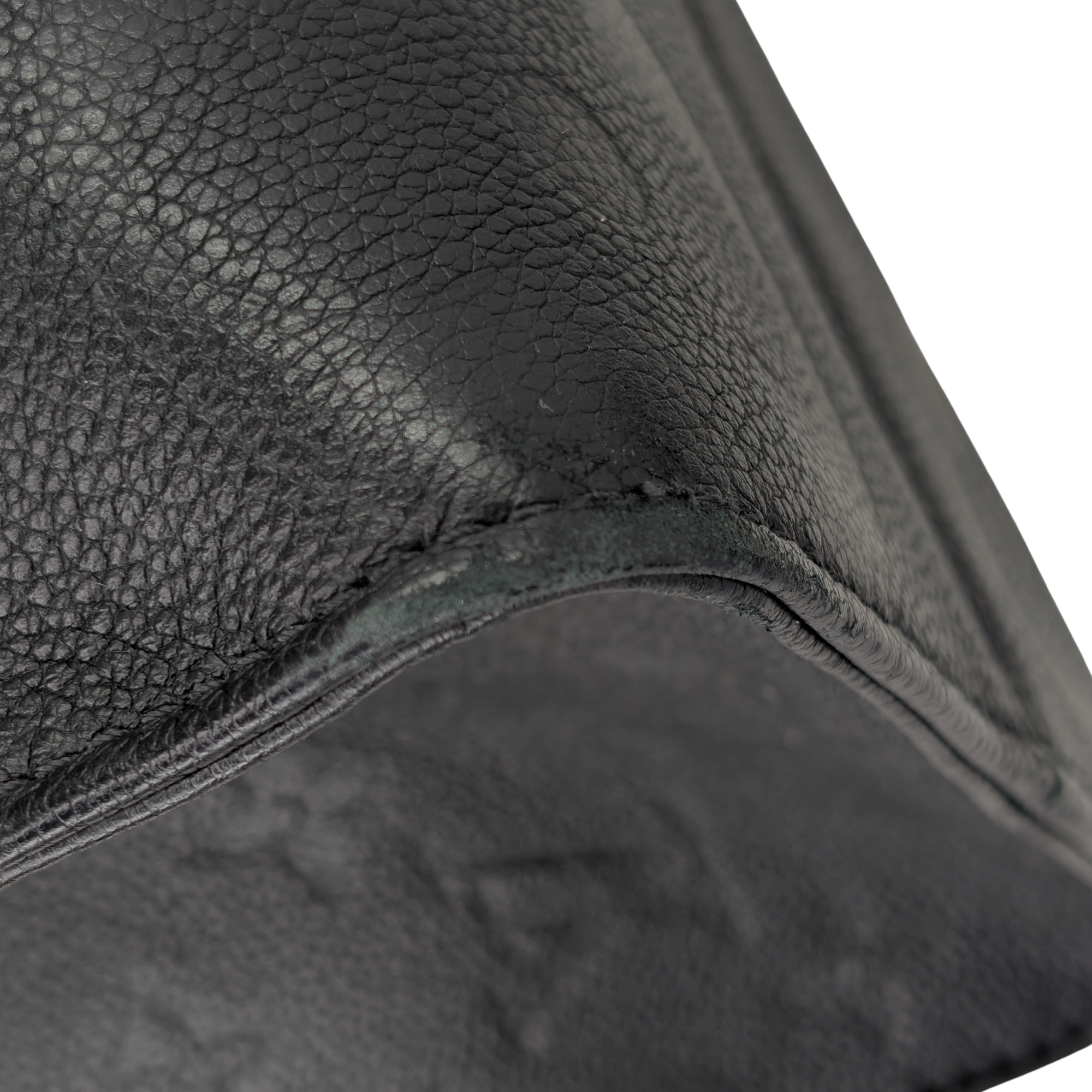 Louis Vuitton Onthego MM جلد أمبرينت أسود
