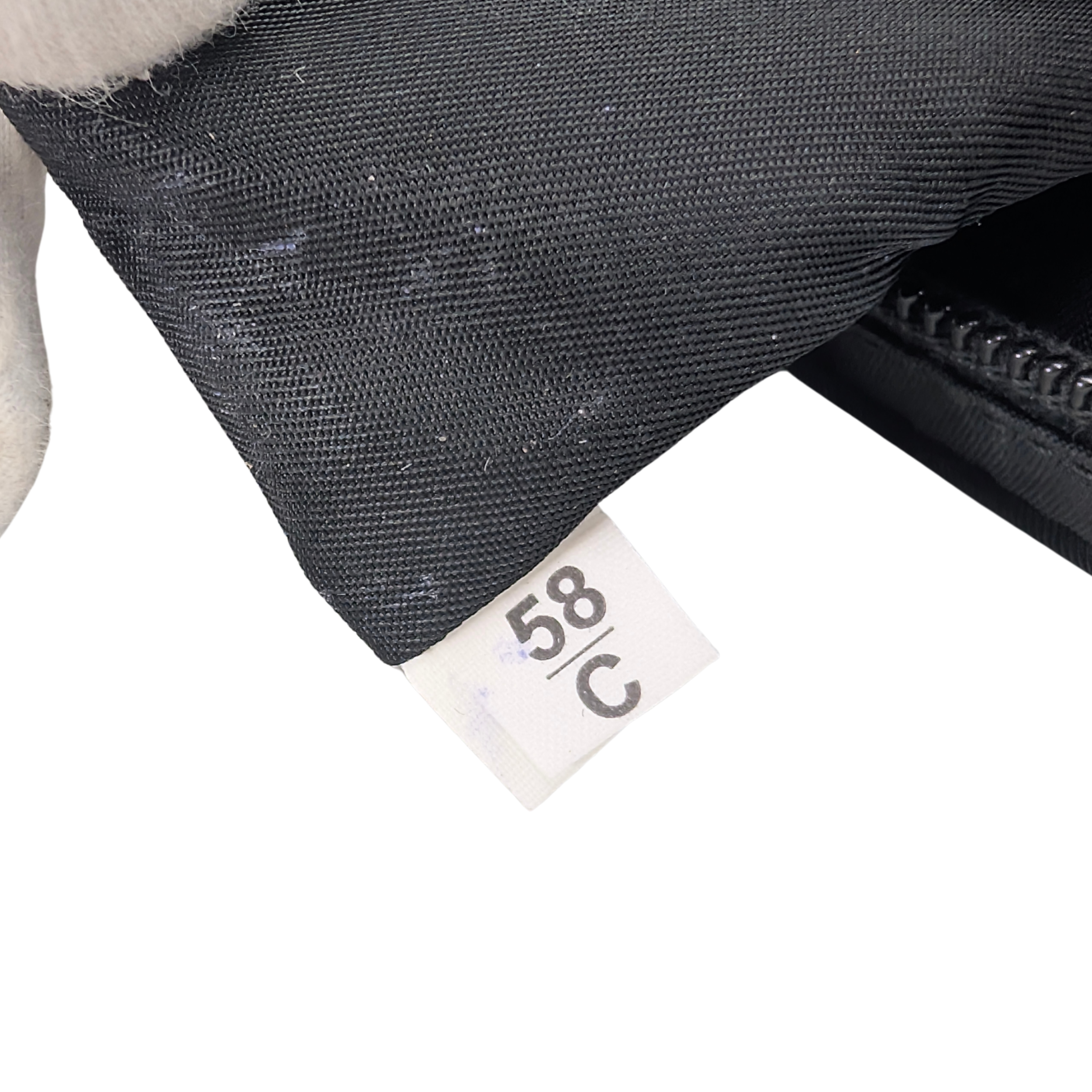 حقيبة خصر Re-Nylon من برادا باللون الأسود