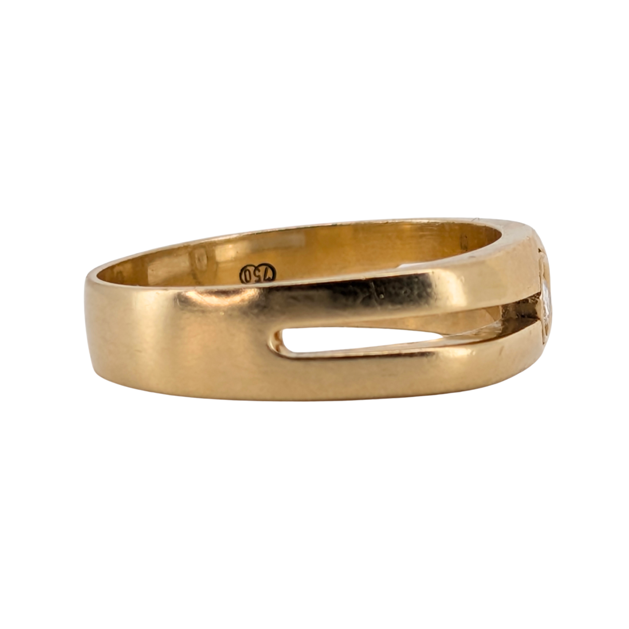 0.10Ct Natural Diamond Marquise Cut Ring On 18K Gold
