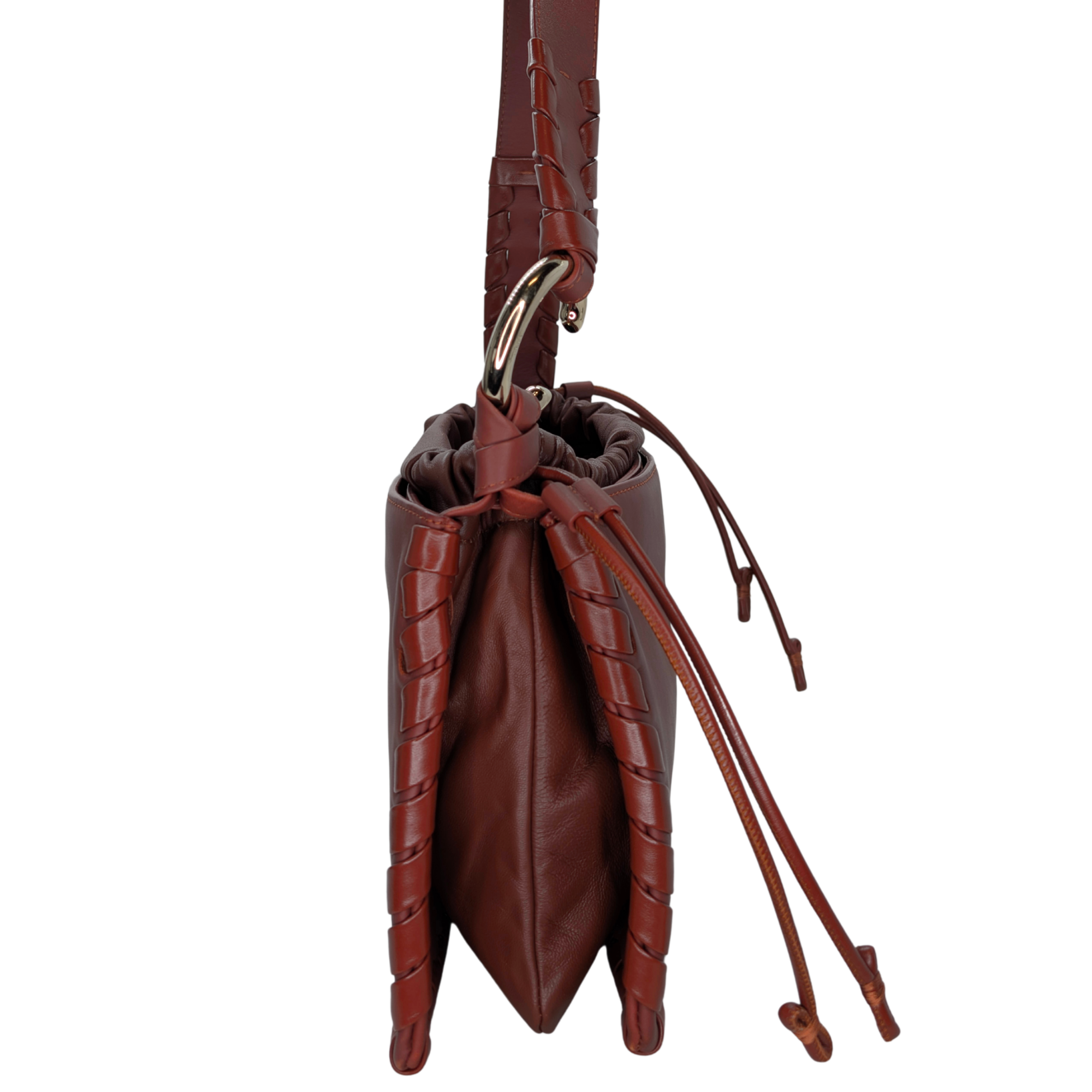 حقيبة كتف جلدية بني طراز Chloé Mate Gusset