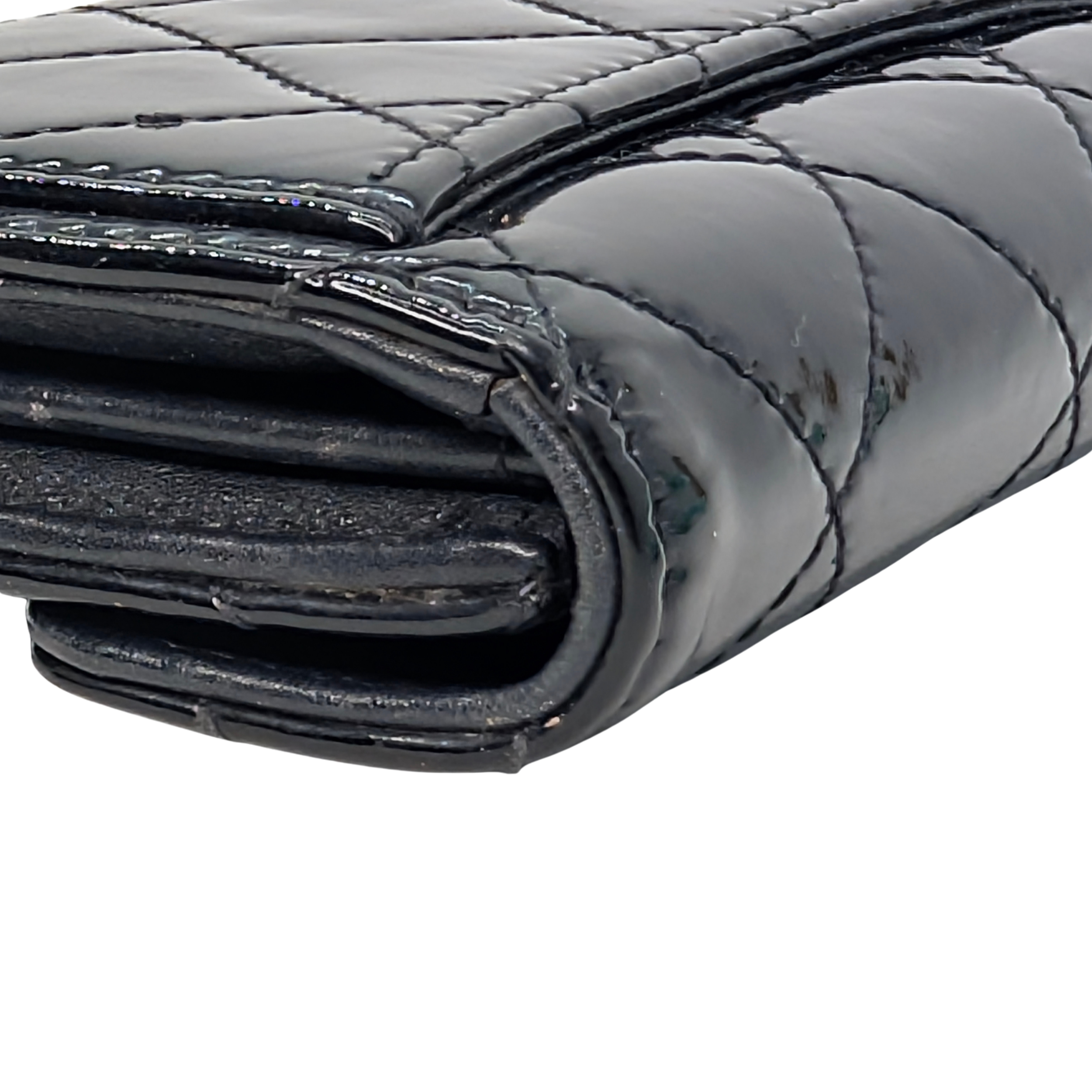 محفظة شانيل كلاسيك ذات طية واحدة صغيرة ماتيلاسيه جلد لامع قابلة للطي أسود