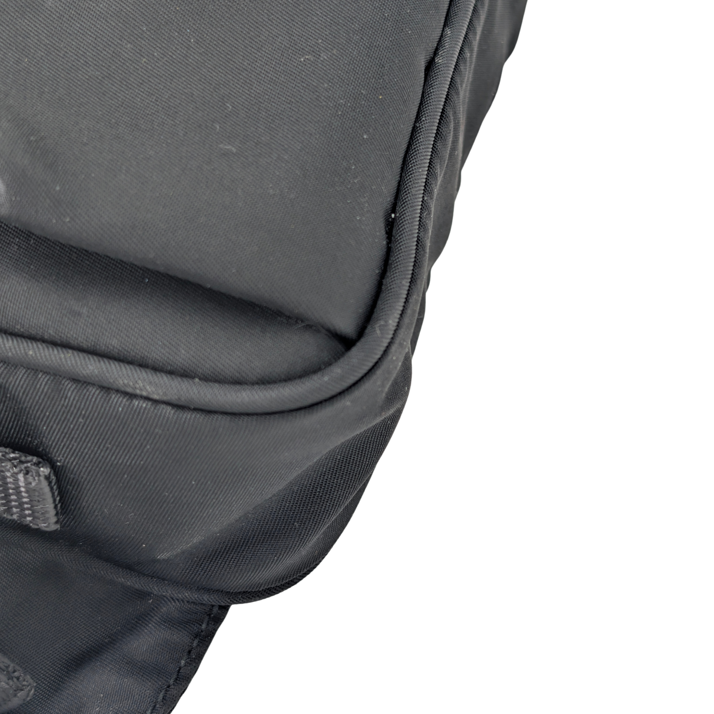 حقيبة خصر Re-Nylon من برادا باللون الأسود