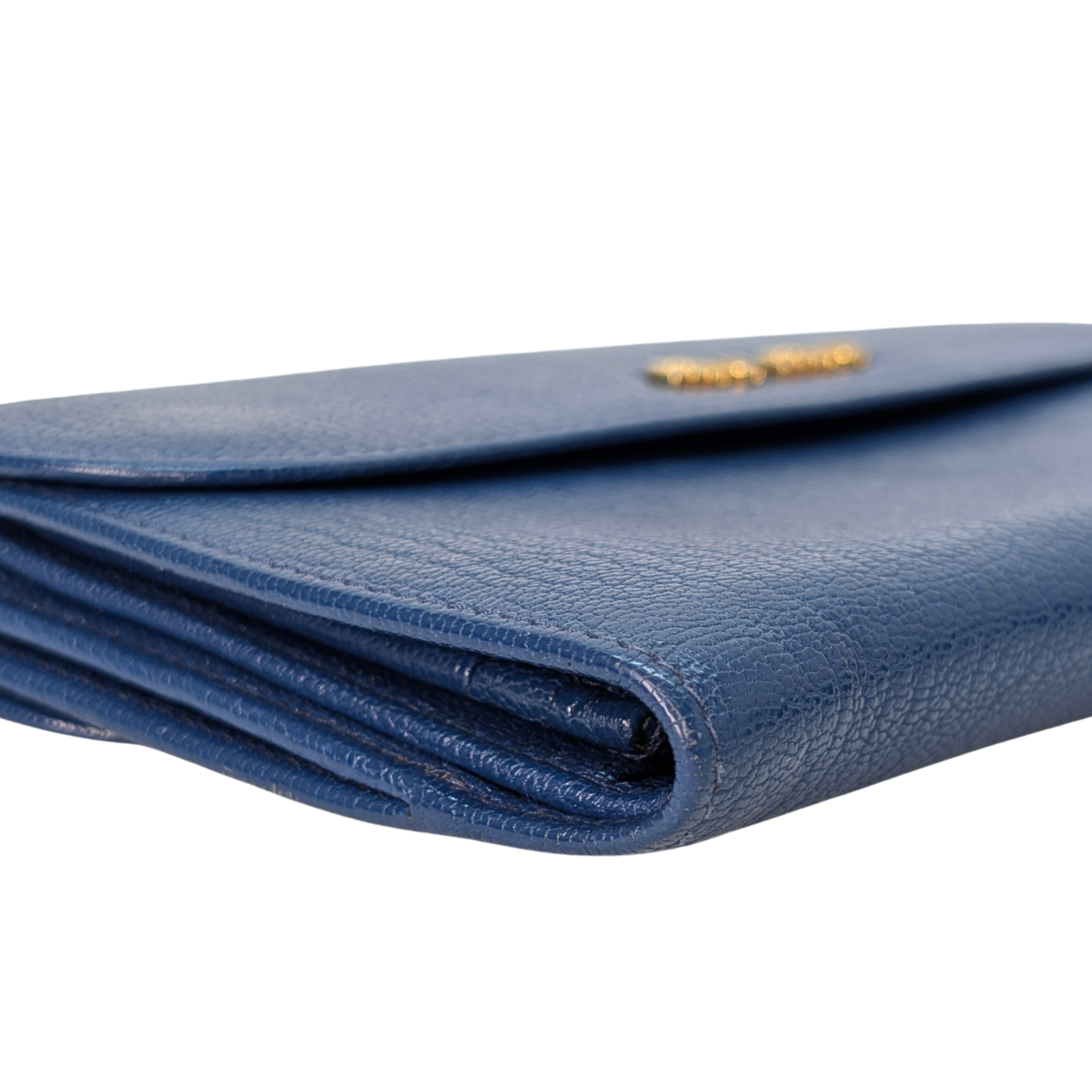 Miu Miu Madras Flap Long Wallet من الجلد باللون الأزرق