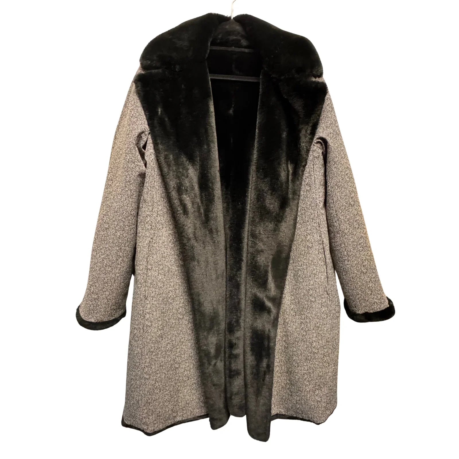 Max Mara Oversized Grey Wool Blend Coat Faux Fur – Size 42 - Lost Designer